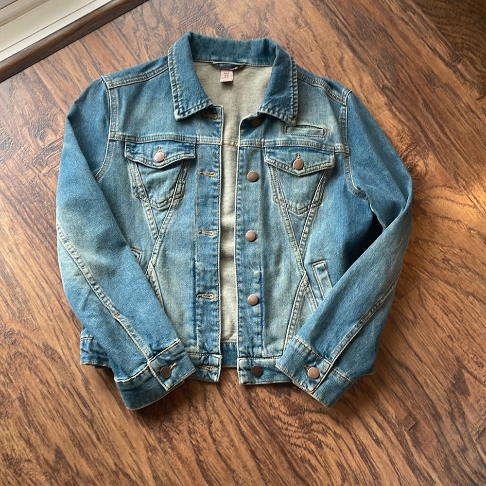 H&M Denim Jean Jacket •Like New•